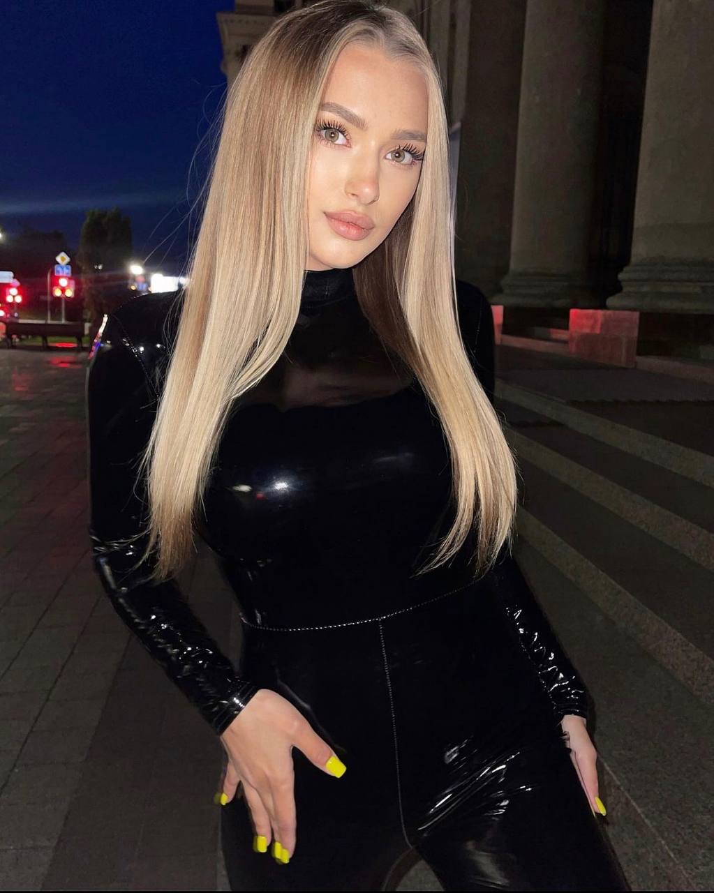 Эмили, 21 лет - VIP эскорт Москва | Эскорт Аквамоделс