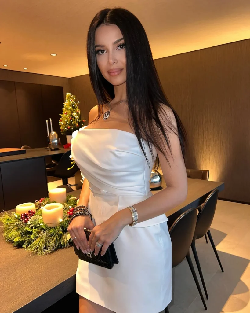Соня, 25 лет - VIP эскорт Москва | Эскорт Аквамоделс